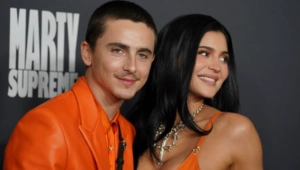 Тимоти Шаламе и Кайли Дженнер провели вечер в театре перед Met Gala