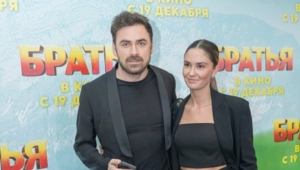 Агата Муцениеце в третий раз станет мамой