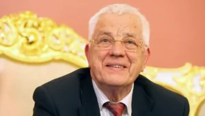 Раймонд Паулс прокомментировал творческий вечер в свою честь на «Новой волне — 2026» Раймонд Паулс прокомментировал творческий вечер в свою честь на «Новой волне — 2026»