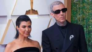 Барабанщик Blink-182 Трэвис Баркер и Кортни Кардашьян спровоцировали слухи о пополнении в семье