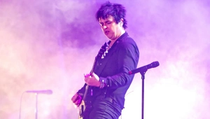 Критики называют новый альбом Green Day, вышедший сегодня, лучшим со времен  Критики называют новый альбом Green Day, вышедший сегодня, лучшим со времен