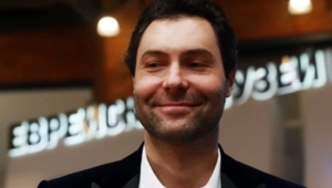 Отец погибшего певца Евгения Кунгурова больше года борется за право видеться с внуками Отец погибшего певца Евгения Кунгурова больше года борется за право видеться с внуками