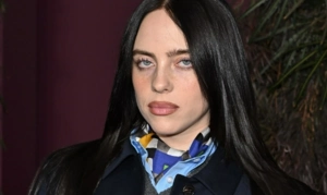 Билли Айлиш рассказала о работе с Джеймсом Кэмероном и приняла сторону в споре о двери из «Титаника»