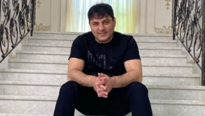 Исполнителя «За тебя калым отдам» Мурата Тхагалегова увезли в больницу во время концерта Исполнителя «За тебя калым отдам» Мурата Тхагалегова увезли в больницу во время концерта