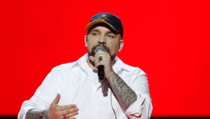 Баста о новой версии клипа «Любовь без памяти»: «Здесь пасхалка на пасхалке» Баста о новой версии клипа «Любовь без памяти»: «Здесь пасхалка на пасхалке»