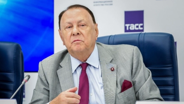 Марк Варшавер опроверг слухи об операции