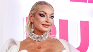 Анастасию Волочкову раскритиковали за миллионное убранство дома к Новому году