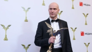 Юра Борисов отменил съемки в Голливуде ради тайных похорон отца
