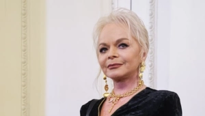 Лариса Долина подала новое исковое заявление на обманувших ее мошенников
