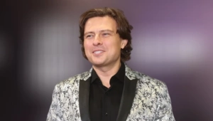 Шаляпин о корпоративе с Киркоровым, Колдуном и Шакирой: ползали и собирали евро Шаляпин о корпоративе с Киркоровым, Колдуном и Шакирой: ползали и собирали евро