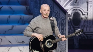 Александр Розенбаум заявил о своей готовности уйти со сцены: «Развернусь и уйду»