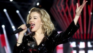 Юлиана Караулова рассказала на дне рождении МУЗ-ТВ о праздновании своего 29-летия Юлиана Караулова рассказала на дне рождении МУЗ-ТВ о праздновании своего 29-летия