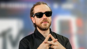 Сын Децла не спешит с женитьбой: «Хочу хотя бы какую-то копеечку иметь»