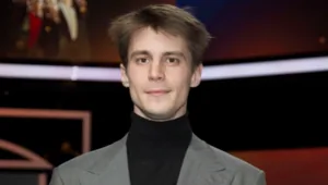 Иван Янковский стал капитаном команды на «Летфесте» и рассказал о подготовке к новой кинороли Иван Янковский стал капитаном команды на «Летфесте» и рассказал о подготовке к новой кинороли