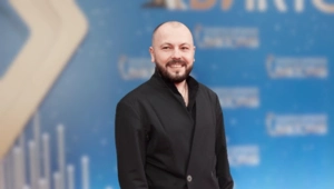 Ставший вдовцом Ярослав Сумишевский лишился дома из-за предательства близких Ставший вдовцом Ярослав Сумишевский лишился дома из-за предательства близких