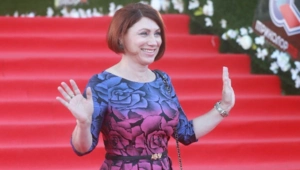 Роза Сябитова показала внучку и рассказала, чему хочет научить малышку