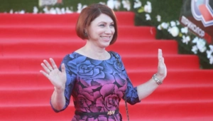 Роза Сябитова показала внучку и рассказала, чему хочет научить малышку