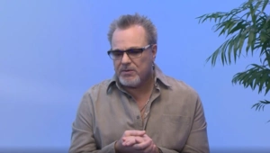 Владимир Пресняков-младший раскроет эксклюзивные подробности своих суперхитов в проекте «Хит Сториз» на МУЗ-ТВ