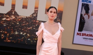 Дочь Брюса Уиллиса прокомментировала слухи о финансовой помощи