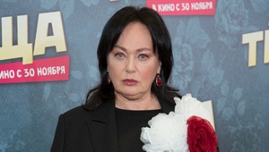 «Уже сейчас не могу строить глазки мужчине»: Лариса Гузеева хочет сделать пластику лица «Уже сейчас не могу строить глазки мужчине»: Лариса Гузеева хочет сделать пластику лица