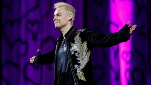 SHAMAN пообщался с московскими школьниками по видеозвонку