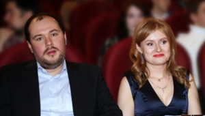 Анна Шукшина продолжает судебную тяжбу с бывшим мужем из-за 11-летнего сына Анна Шукшина продолжает судебную тяжбу с бывшим мужем из-за 11-летнего сына