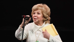 Лариса Рубальская раскритиковала песни, написанные ИИ: «Не в рифму и невпопад» Лариса Рубальская раскритиковала песни, написанные ИИ: «Не в рифму и невпопад»