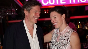 Милла Йовович впервые за год показала мужа и всех детей на одном фото Милла Йовович впервые за год показала мужа и всех детей на одном фото