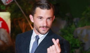 Назван самый сексуальный мужчина в мире: им стал 37-летний актер из «Бриджертонов» Назван самый сексуальный мужчина в мире: им стал 37-летний актер из «Бриджертонов»