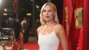 Певица Ханна показала фигуру в бикини на отдыхе на Мальдивах Певица Ханна показала фигуру в бикини на отдыхе на Мальдивах