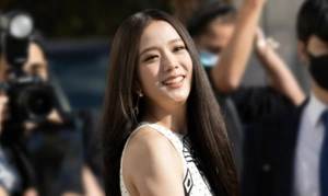 Поклонники раскритиковали новый этап карьеры Джису из BLACKPINK: «Все та же заезженная пластинка» Поклонники раскритиковали новый этап карьеры Джису из BLACKPINK: «Все та же заезженная пластинка»