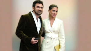 Агата Муцениеце показала, как готовится к Новому году вместе с Петром Дрангой