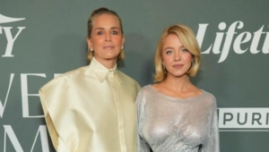 Шэрон Стоун выступила в защиту Сидни Суини на фоне скандала с рекламой American Eagle Шэрон Стоун выступила в защиту Сидни Суини на фоне скандала с рекламой American Eagle