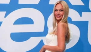 Виктория Лопырева поздравила сына с днем рождения и показала редкое фото с мамой Виктория Лопырева поздравила сына с днем рождения и показала редкое фото с мамой