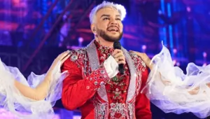 Филипп Киркоров похвастался новой улыбкой в шуточном видео с верблюдом