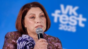 Роза Сябитова поблагодарила дочь за второго внука Роза Сябитова поблагодарила дочь за второго внука