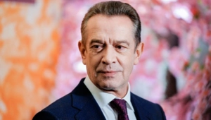 Владимир Машков высказался о возможности замены живых артистов виртуальными на театральной сцене