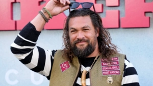 Джейсон Момоа впервые поведал о новых отношениях после развода: «Всё это — лишь повод» Джейсон Момоа впервые поведал о новых отношениях после развода: «Всё это — лишь повод»