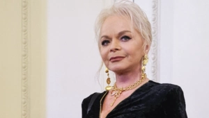 Лариса Долина ведет переговоры о съемках байопика о своей жизни Лариса Долина ведет переговоры о съемках байопика о своей жизни