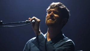 Джеймс Блейк попросил исключить его из числа соавторов альбома Канье Уэста Bully Джеймс Блейк попросил исключить его из числа соавторов альбома Канье Уэста Bully