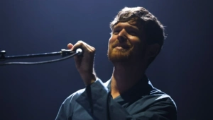 Джеймс Блейк попросил исключить его из числа соавторов альбома Канье Уэста Bully Джеймс Блейк попросил исключить его из числа соавторов альбома Канье Уэста Bully