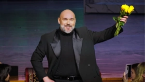 Максим Аверин отметил 50-летие выпуском книги