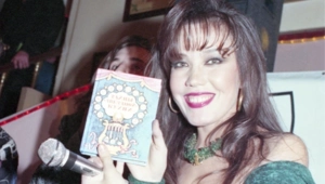 Что случилось с Азизой: жизнь звезды 90-х, о которой давно не слышно