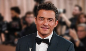 Орландо Блума заметили на «Супербоуле» с новой пассией-моделью — в отместку Кэти Перри