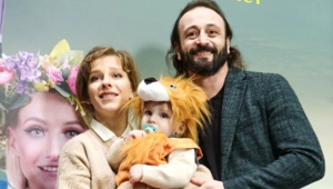 Лизу Арзамасову поздравляют со второй беременностью от Ильи Авербуха Лизу Арзамасову поздравляют со второй беременностью от Ильи Авербуха