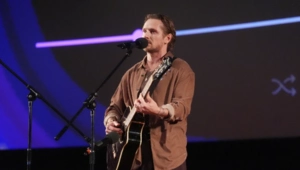 CHEBANOV поздравил Варвару Щербакову с 8 Марта кавером на хит «NOBODY»