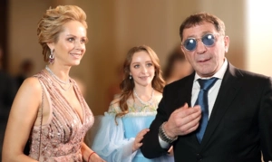 Бывшая жена Григория Лепса неожиданно посетила концерт певца Бывшая жена Григория Лепса неожиданно посетила концерт певца