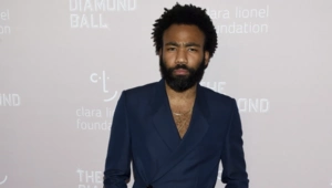 Дональд Гловер решил отказаться от псевдонима Childish Gambino Дональд Гловер решил отказаться от псевдонима Childish Gambino