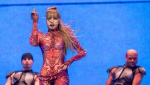 Учительница Лисы из Blackpink рассказала, как певица освоила корейский с нуля Учительница Лисы из Blackpink рассказала, как певица освоила корейский с нуля
