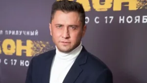 Павел Прилучный рассказал, чему учит сыновей: «Плакать и признавать слабость можно» Павел Прилучный рассказал, чему учит сыновей: «Плакать и признавать слабость можно»